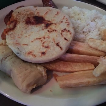 El Neubo Trebol - a plate of food - Latin American Near Me - Union City, New Jersey