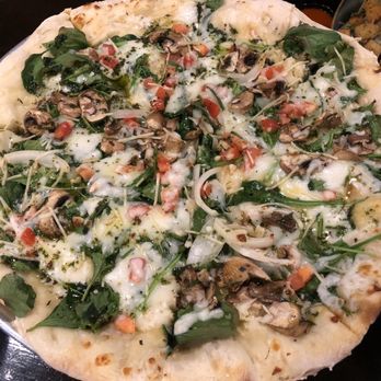 Kona Brewing - Garden Pizza. - Pubs Near Me - Honolulu, Hawaii