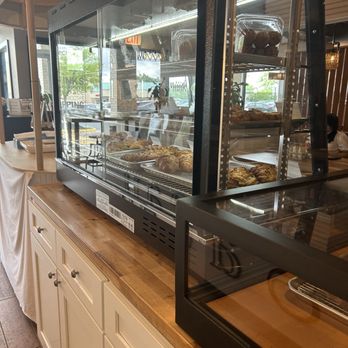 Gateau MJ Dessert Shop - Display - Bakeries Near Me - Fairfax, Virginia