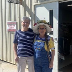 Good Neighbors Shoppe - Fabulous volunteers!