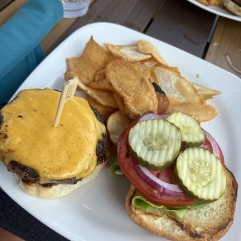 Ace's Run Restaurant & Pub - Burger - Pubs Near Me - Oakland, Maryland