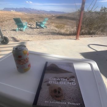 Fossil Knob Ridge - Probably not the best book to read here - Vacation Rentals Near Me - Terlingua, Texas