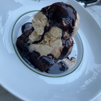 Lindey's - Brownie with coffee ice cream and kahlua hot fudge - must order ! - New American Near Me - Columbus, Ohio Lindey's - Brownie with coffee ice cream and kahlua hot fudge - must order ! - New American Near Me - Columbus, Ohio