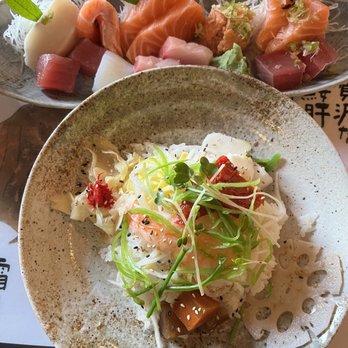 Sushi Yoshi - Chirashi lunch as of April 2023. - Sushi Bars Near Me - Vienna, Virginia