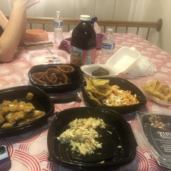 Louie's Tap House - Brownie, onion rings, cheese curds, crab Rangoon dip, Buffalo chicken dip - Pubs Near Me - Roscoe, Illinois Louie's Tap House - Brownie, onion rings, cheese curds, crab Rangoon dip, Buffalo chicken dip - Pubs Near Me - Roscoe, Illinois