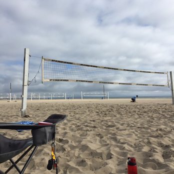 Will Rogers State Beach - Volleyball, anyone? - Beaches Near Me - Pacific Palisades, California