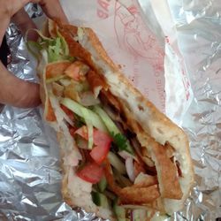 Legende - Sieht nur etwas kleiner aus ist aber ein kompletter Döner. Nur etwas ToGo zusammen gefalltet