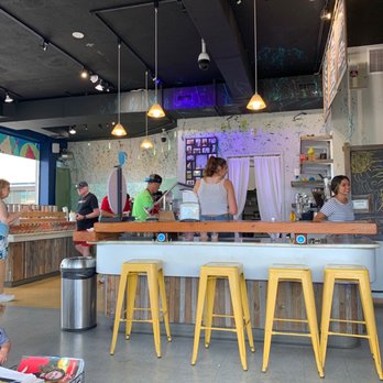 Frost - Interior - Ice Cream & Frozen Yogurt Near Me - Kailua, Hawaii