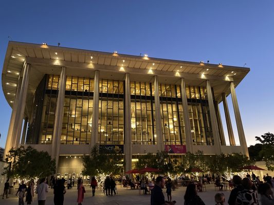 Dorothy Chandler Pavilion by null