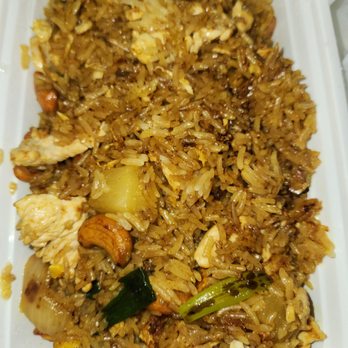 Luck Thai - Pineapple Fried Rice with Chicken   4/26/2023 - Thai Near Me - Brooklyn, New York