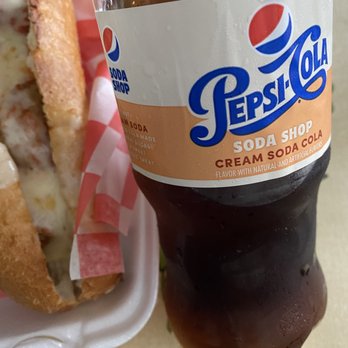 Sciarrino's Pizzeria - Cream Soda flavor Pepsi - Pizza Near Me - Springfield, Pennsylvania