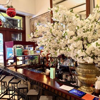 Cipriani Downtown - Italian Near Me - New York, New York