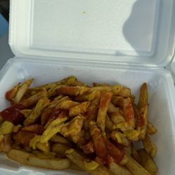 Deleite - Fries. They choose to add ketchup and mustard.