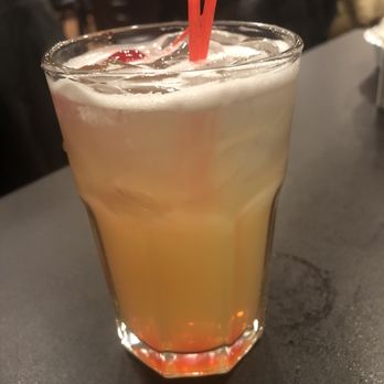 Lenny's Clam Bar - Whisky  Sour - Seafood Near Me - Howard Beach, New York