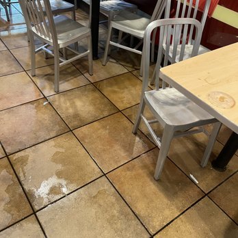 KFC - Huge spills - Fast Food Near Me - Williams, Arizona KFC - Huge spills - Fast Food Near Me - Williams, Arizona
