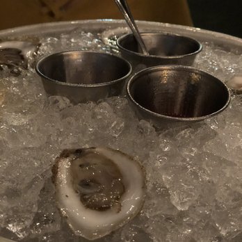 Row 34 - Seaport - Fresh Raw Oysters - New American Near Me - Boston, Massachusetts