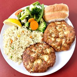 Coral Fresh Seafood & crabs - Jumbo lump crab cake pla