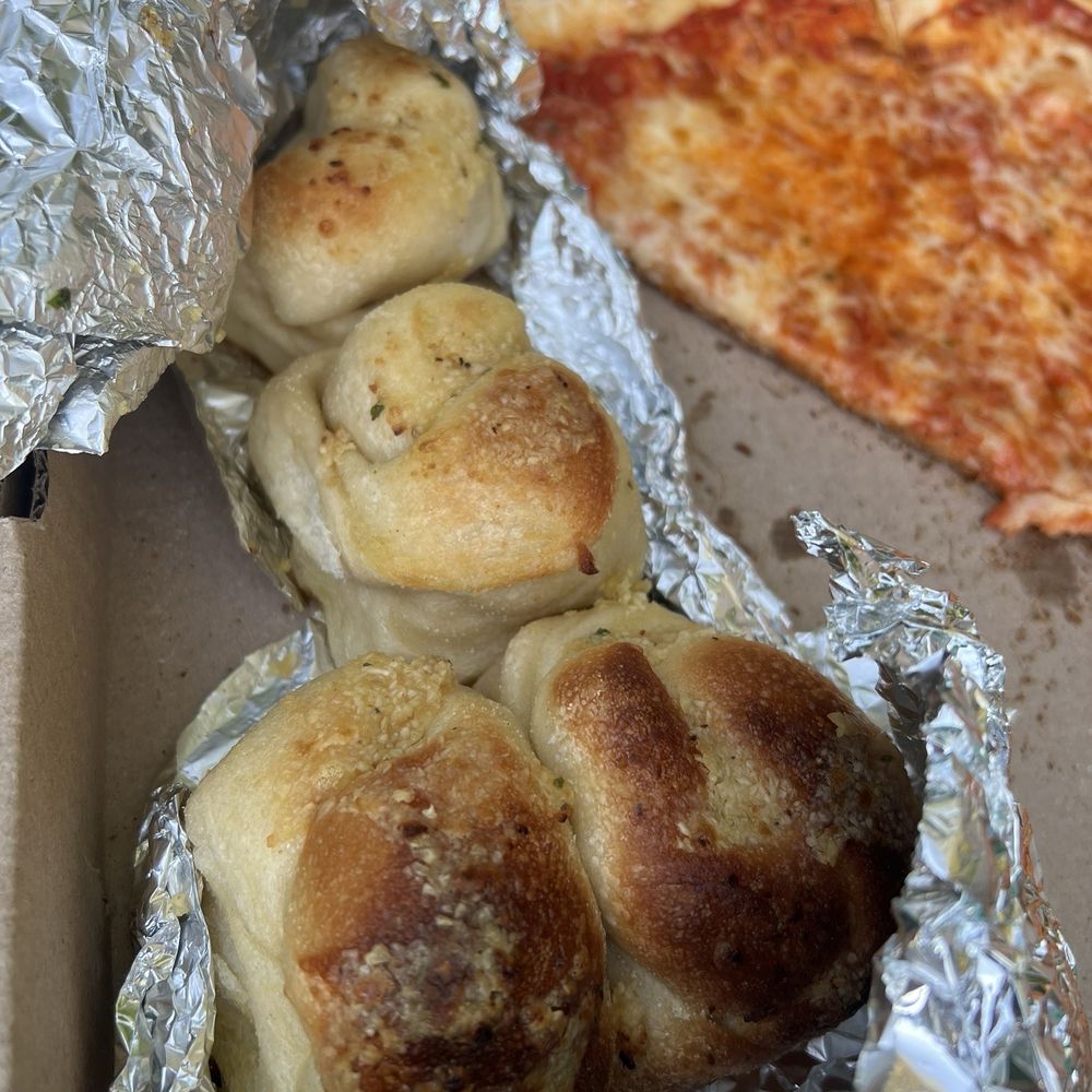 Vittoria's NY Pizza - HUGE garlic knots - Pizza Near Me - Westerly, Rhode Island Vittoria's NY Pizza - HUGE garlic knots - Pizza Near Me - Westerly, Rhode Island