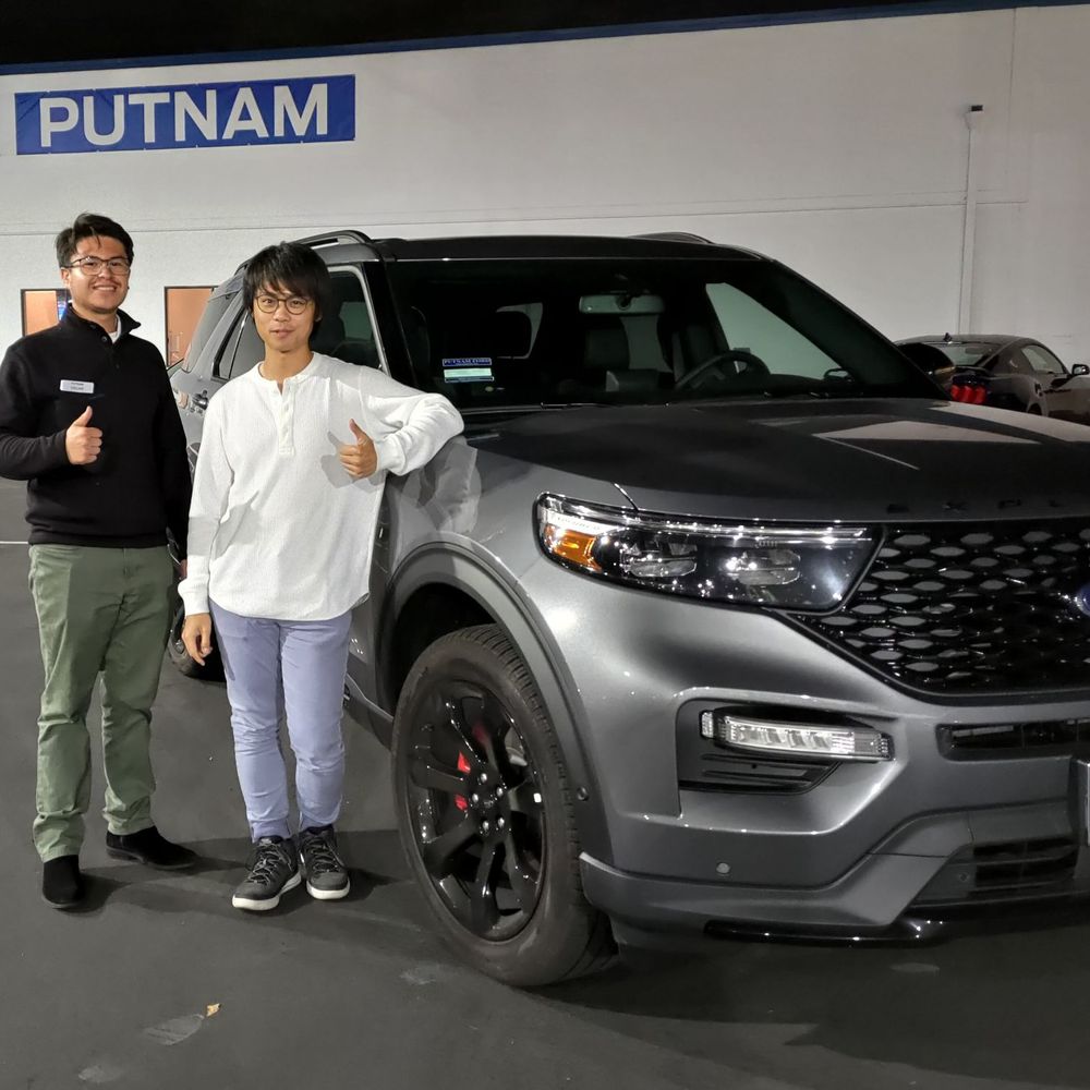 Putnam Ford - Oscar (left) is the man! - Car Dealers Near Me - Burlingame, California Putnam Ford - Oscar (left) is the man! - Car Dealers Near Me - Burlingame, California