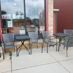 Lingonberry Llama - Main Street outdoor seating