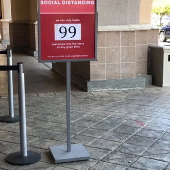 HomeGoods - Covid-19, only 99 customers at a time, face masks required. - Department Stores Near Me - Fresno, California