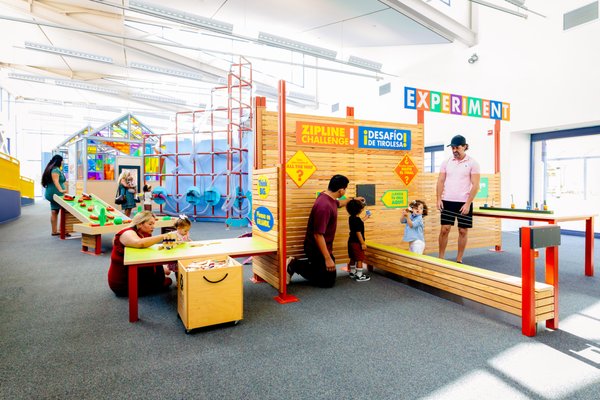 Children's Discovery Museum of the Desert by null