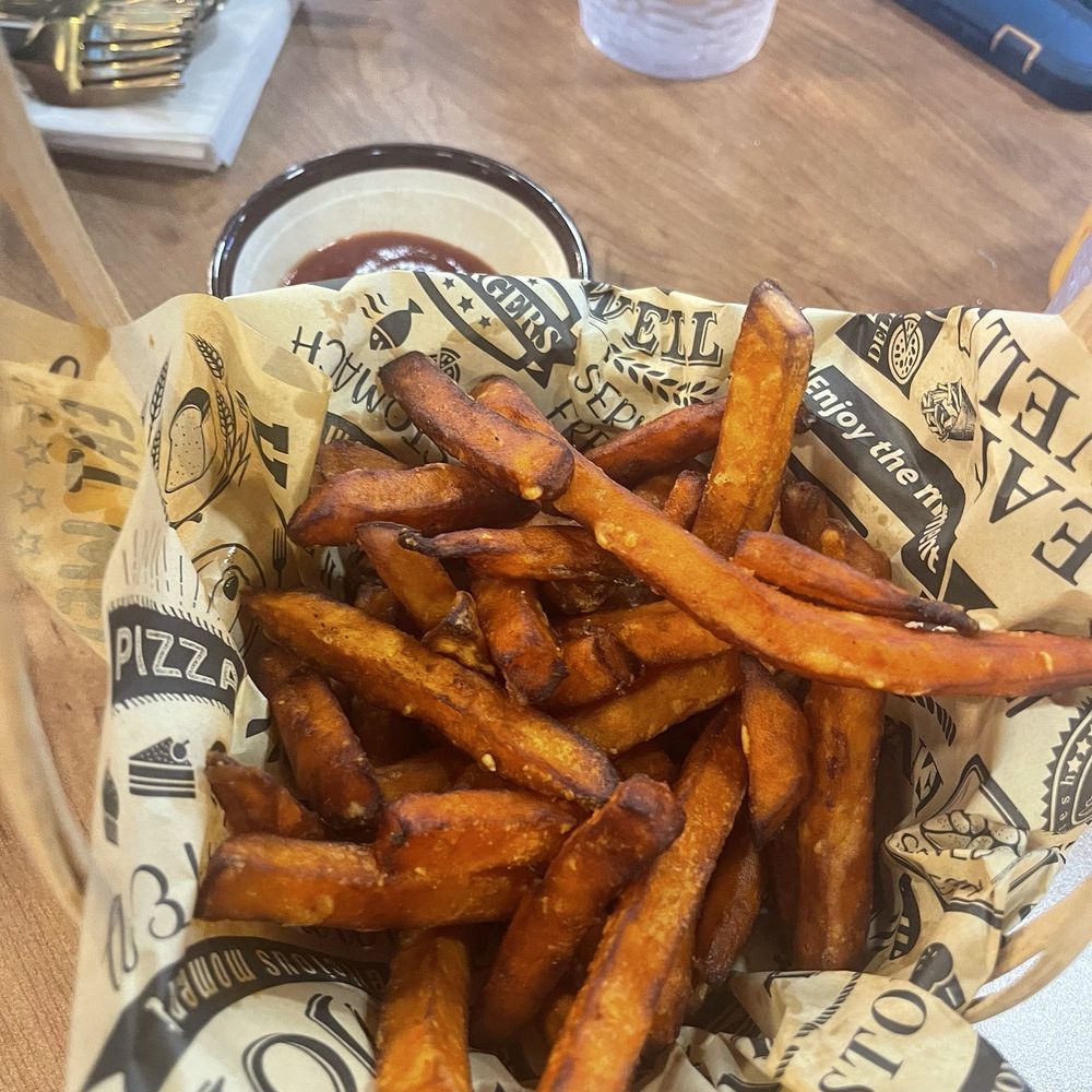 Me’s Kitchen - KHOAI LANG CHIÊN Sweet Potato Fries - Vietnamese Near Me - Sacramento, California