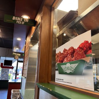 Wingstop - Chicken Wings Near Me - Windsor, California