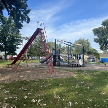 Bon Air Park - More playground - Playgrounds Near Me - Kokomo, Indiana