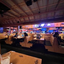 Texas Roadhouse - Nice and big new place!