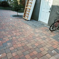 Amado Landscaping - Pavers remove