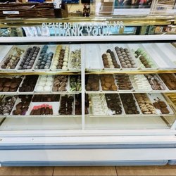 Spectro Dulce Confectionary - Displace case of more chocolates, etc.