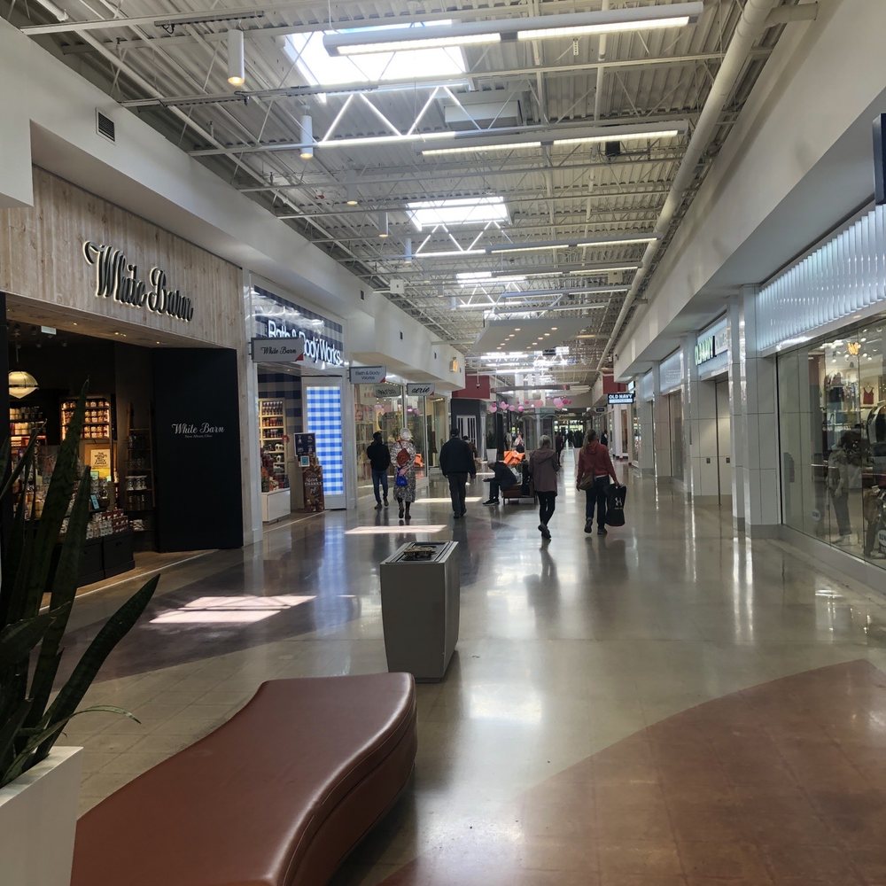 Tanger Outlets Cookstown - Outlet Stores Near Me - Cookstown, Ontario Tanger Outlets Cookstown - Outlet Stores Near Me - Cookstown, Ontario