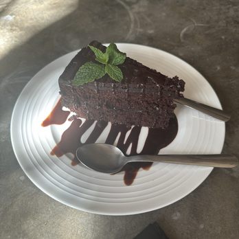 Roasted Grill & Bar - Decadent chocolate cake compliments of the bartender! - Seafood Near Me - Cabo San Lucas, BCS