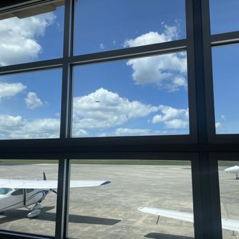 Messina's Runway Cafe - Beautiful day for brunch to watch the planes take off - Breakfast & Brunch Near Me - New Orleans, Louisiana