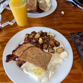 Blue Surf Cafe - Homestyle - Cafes Near Me - Wilmington, North Carolina Blue Surf Cafe - Homestyle - Cafes Near Me - Wilmington, North Carolina