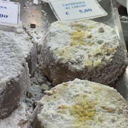 Gelateria Buonocore - Delicious Lemon cakes