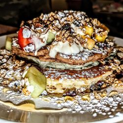 Egg Headz Café