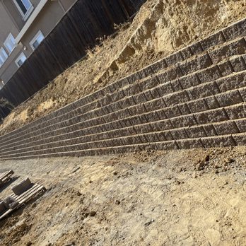 Bear Landscape & Concrete - Retaining wall - Landscaping Near Me Bear Landscape & Concrete - Retaining wall - Landscaping Near Me