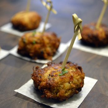Aloha On The Rocks - Delicious crab cakes from Aloha On The Rocks - Bartenders Near Me Aloha On The Rocks - Delicious crab cakes from Aloha On The Rocks - Bartenders Near Me