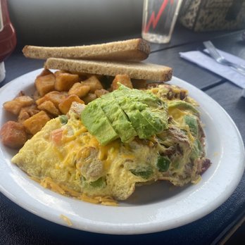 Fratelli Cafe - California omelette - Coffee & Tea Near Me - Los Angeles, California Fratelli Cafe - California omelette - Coffee & Tea Near Me - Los Angeles, California