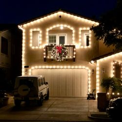 Alfredos Christmas Lights - Photos of some of our work.