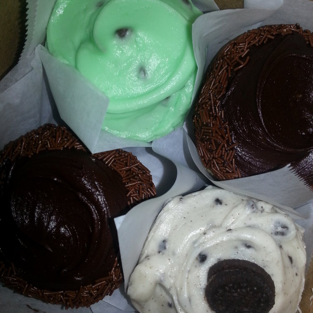 Frosted Cupcakery - Cupcake 4 pack. Chocolate mint, chocolate chocolate, chocolate cookies and cream & royal chocolate white - Bakeries Near Me - Long Beach, California Frosted Cupcakery - Cupcake 4 pack. Chocolate mint, chocolate chocolate, chocolate cookies and cream & royal chocolate white - Bakeries Near Me - Long Beach, California