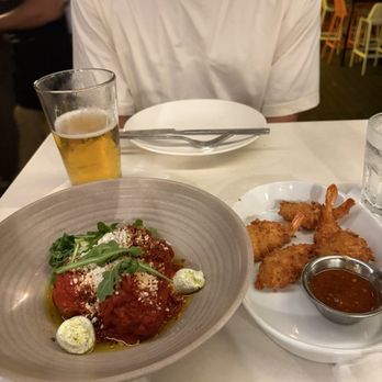 Glass & Vine - Meatballs and coconut shrimp happy hour - New American Near Me - Miami, Florida Glass & Vine - Meatballs and coconut shrimp happy hour - New American Near Me - Miami, Florida