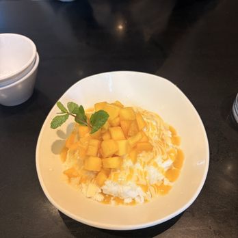 Din Tai Fung - Mango Shaved Ice - Taiwanese Near Me - Seattle, Washington Din Tai Fung - Mango Shaved Ice - Taiwanese Near Me - Seattle, Washington