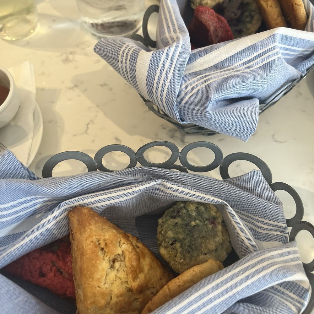 Bridges Lobby Bar - Scones - delish! Especially the strawberry and the blueberry! - Bars Near Me - Chicago, Illinois