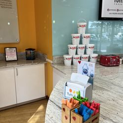 Tutti Frutti Frozen Yogurt - Check out area