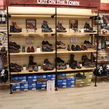 Beck’s Shoes - Out on the Town: Dress shoes for your special occasions from brands like Blundstone, SAS and Florsheim. - Shoe Stores Near Me - Medford, Oregon Beck’s Shoes - Out on the Town: Dress shoes for your special occasions from brands like Blundstone, SAS and Florsheim. - Shoe Stores Near Me - Medford, Oregon