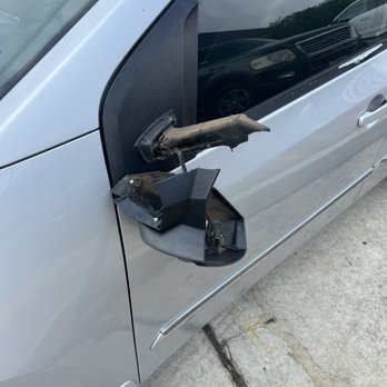Take 5 Oil Change - Broke my driver side mirror!!! - Oil Change Stations Near Me - San Antonio, Texas