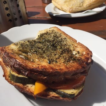 Kapuzino - Sehr leckeres Panino mit Gemüse und Mozzarella - Cafes Near Me - Munich, BY Kapuzino - Sehr leckeres Panino mit Gemüse und Mozzarella - Cafes Near Me - Munich, BY